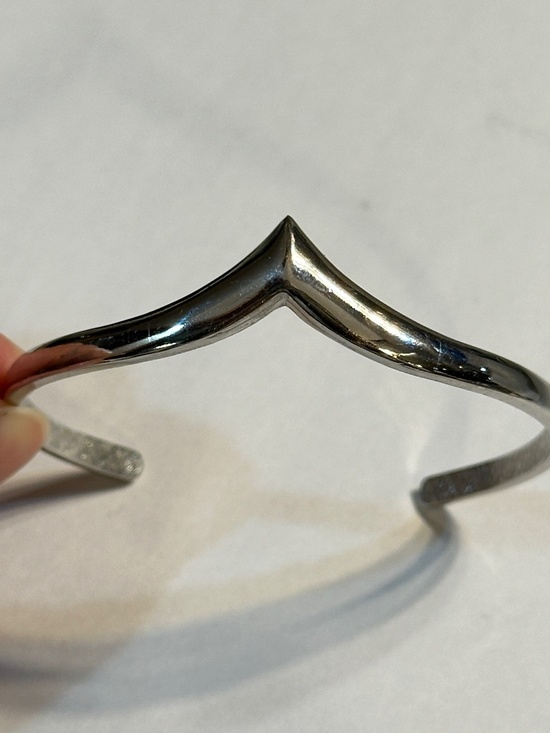 Vintage Silver Avon Chevron Bracelet set of 2 - Picture 2 of 11